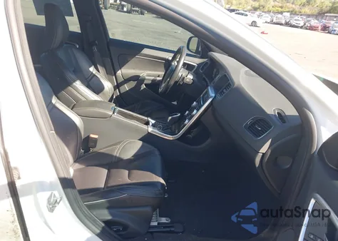 2017 Volvo S60 T6 R-Design Platinum from USA, damaged, VIN YV149MTS8H2432907